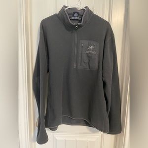 Men’s Arc’teryx 1/4 zip pullover